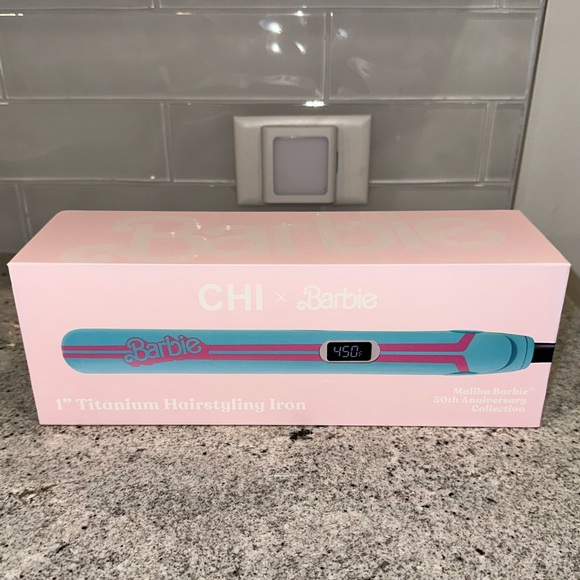 ✨NIB✨ CHI x Barbie 1” Titanium Flat Iron Limited Edition 50th Anniversary Malibu - Picture 2 of 7